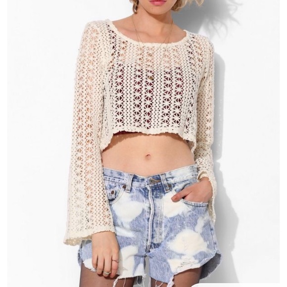 crochet bell sleeve crop top